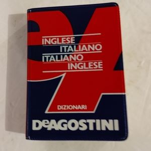 Pocket Italian Dictionary. DeAgostini